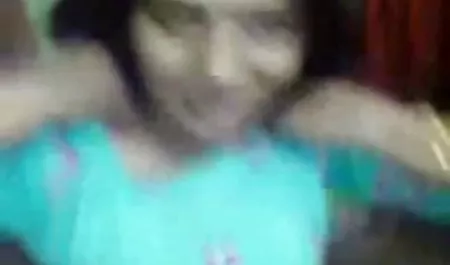 ಉತ್ತಮ ಚಿಕ್ಕಮ್ಮ ಬೆಳಗಿನ ಕಾರು ಹಾರ್ಡ್ ಕೋರ್
